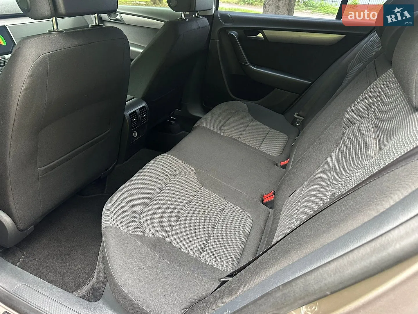 2011 Volkswagen Passat - мініатюра 36
