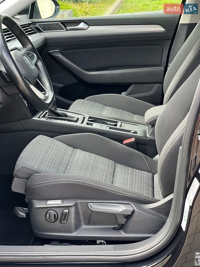 2020 Volkswagen Passat - мініатюра 35