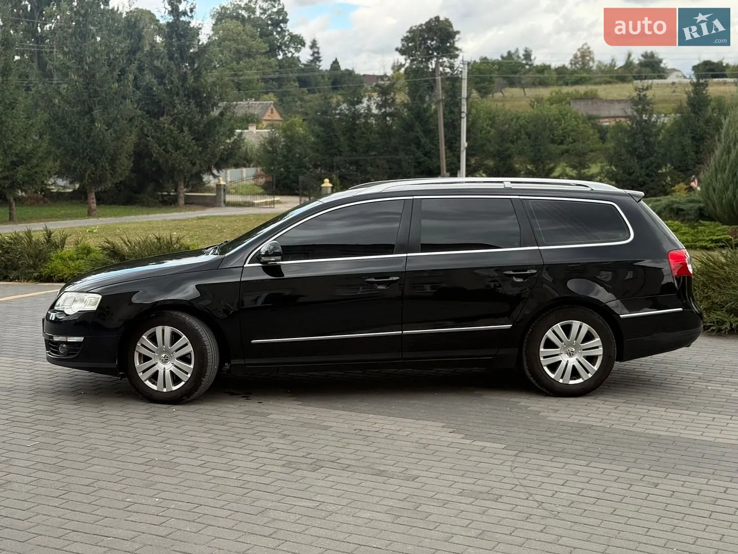 2010 Volkswagen Passat - мініатюра 2