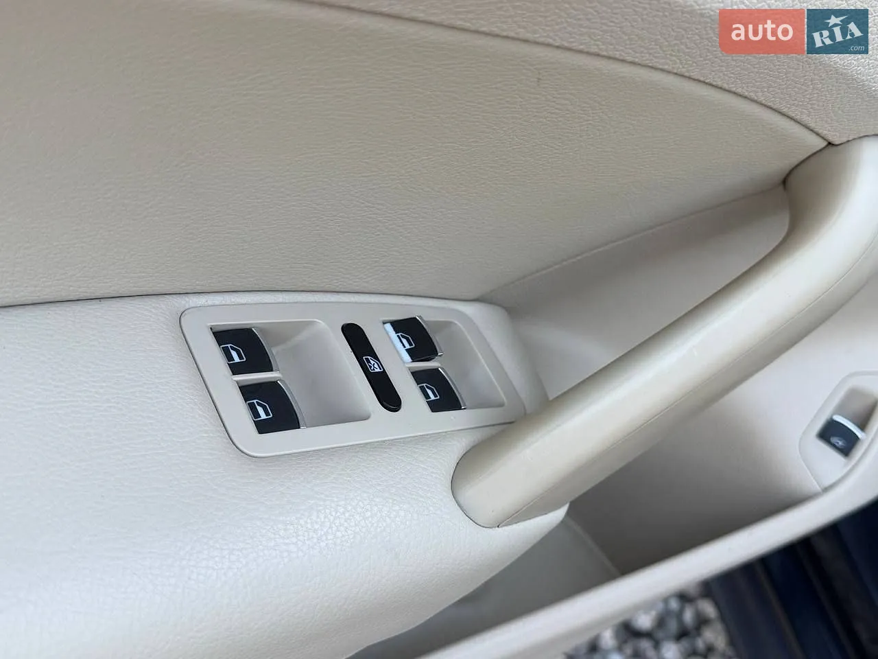 2012 Volkswagen Passat - мініатюра 13