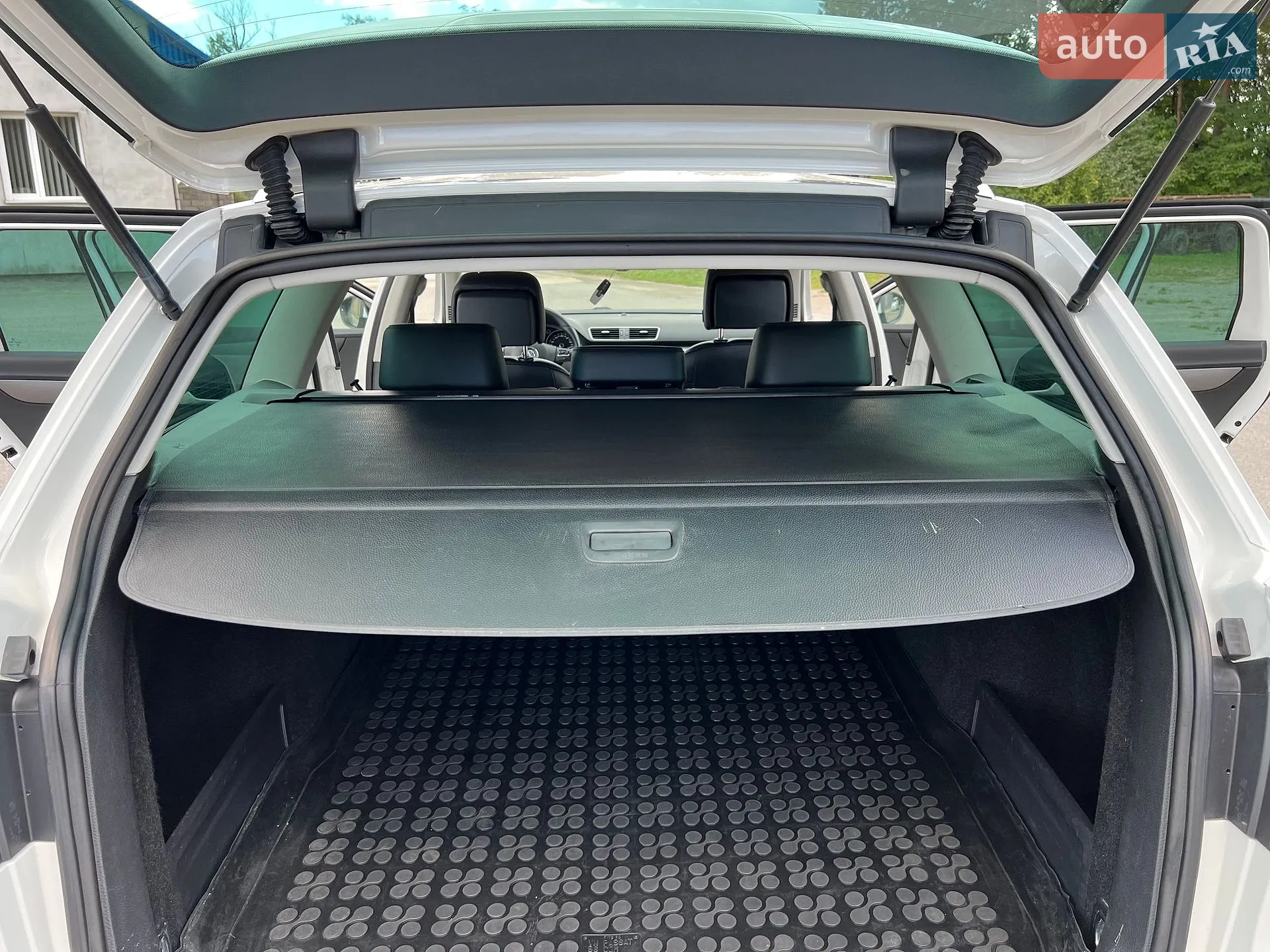 2014 Volkswagen Passat - мініатюра 105