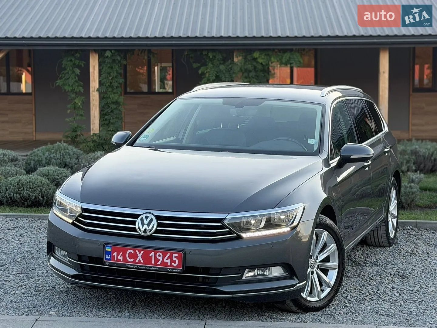 2017 Volkswagen Passat - мініатюра 2