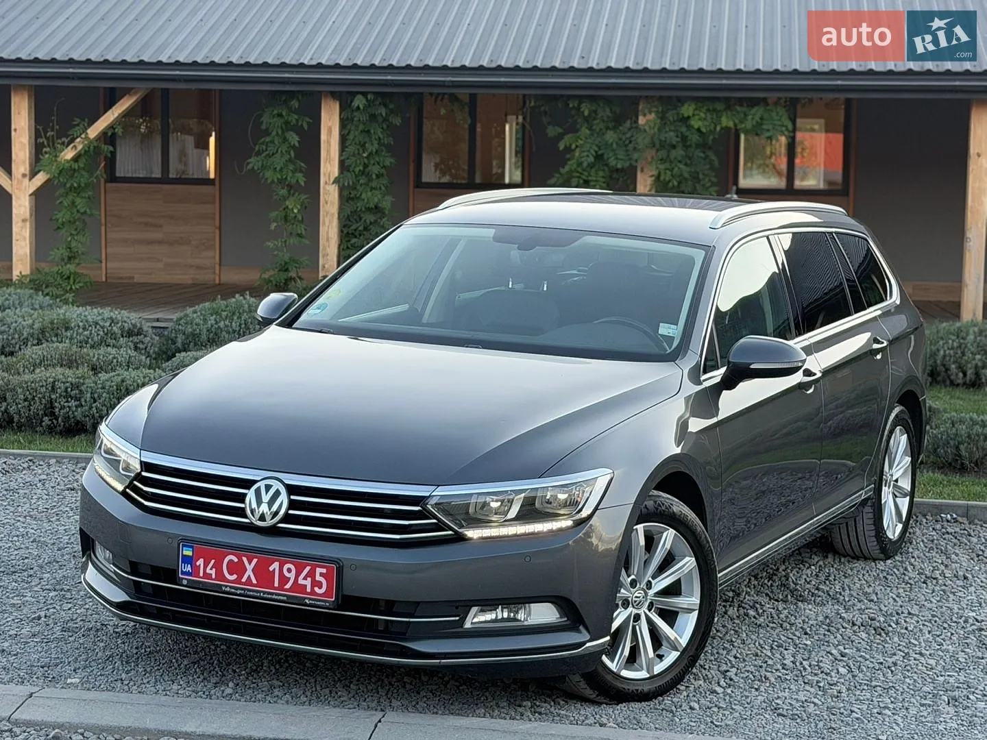 2017 Volkswagen Passat - фото 1