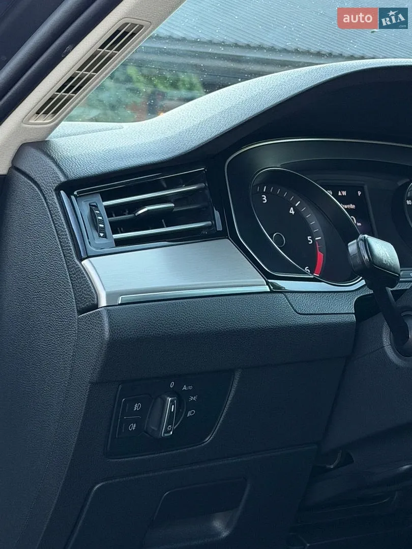 2017 Volkswagen Passat - мініатюра 16