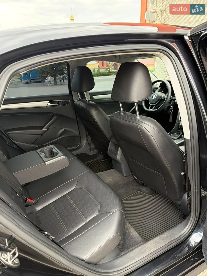 2016 Volkswagen Passat - мініатюра 21