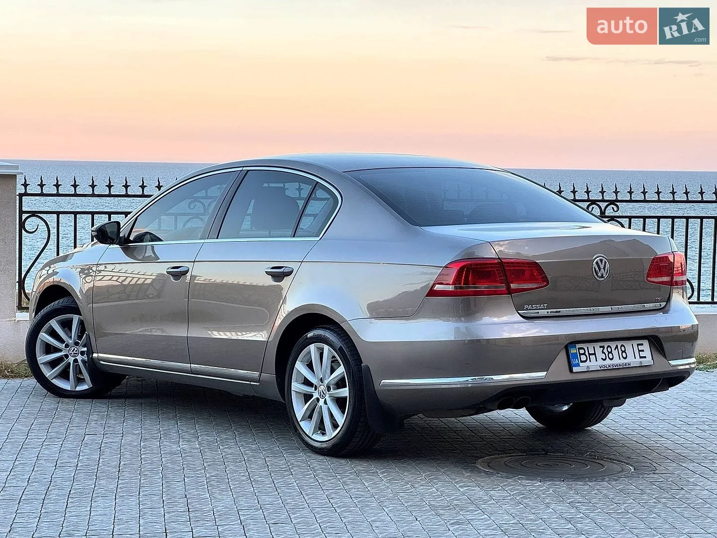 2011 Volkswagen Passat - мініатюра 6