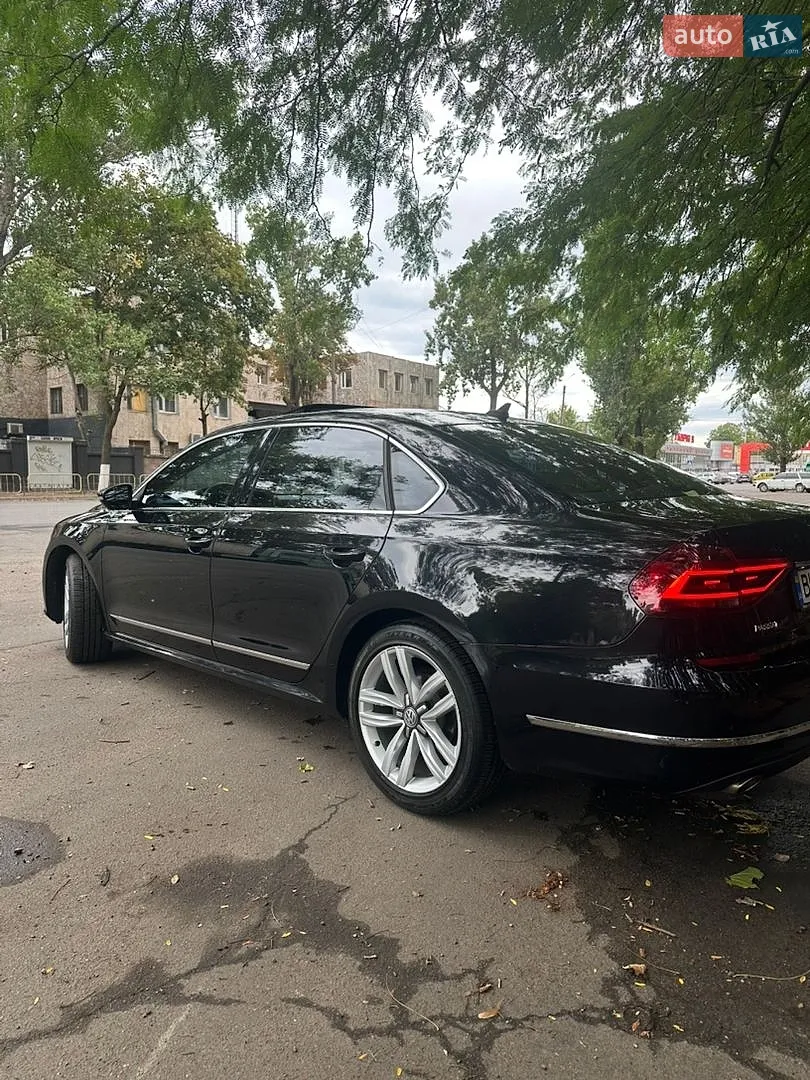 2017 Volkswagen Passat - мініатюра 6