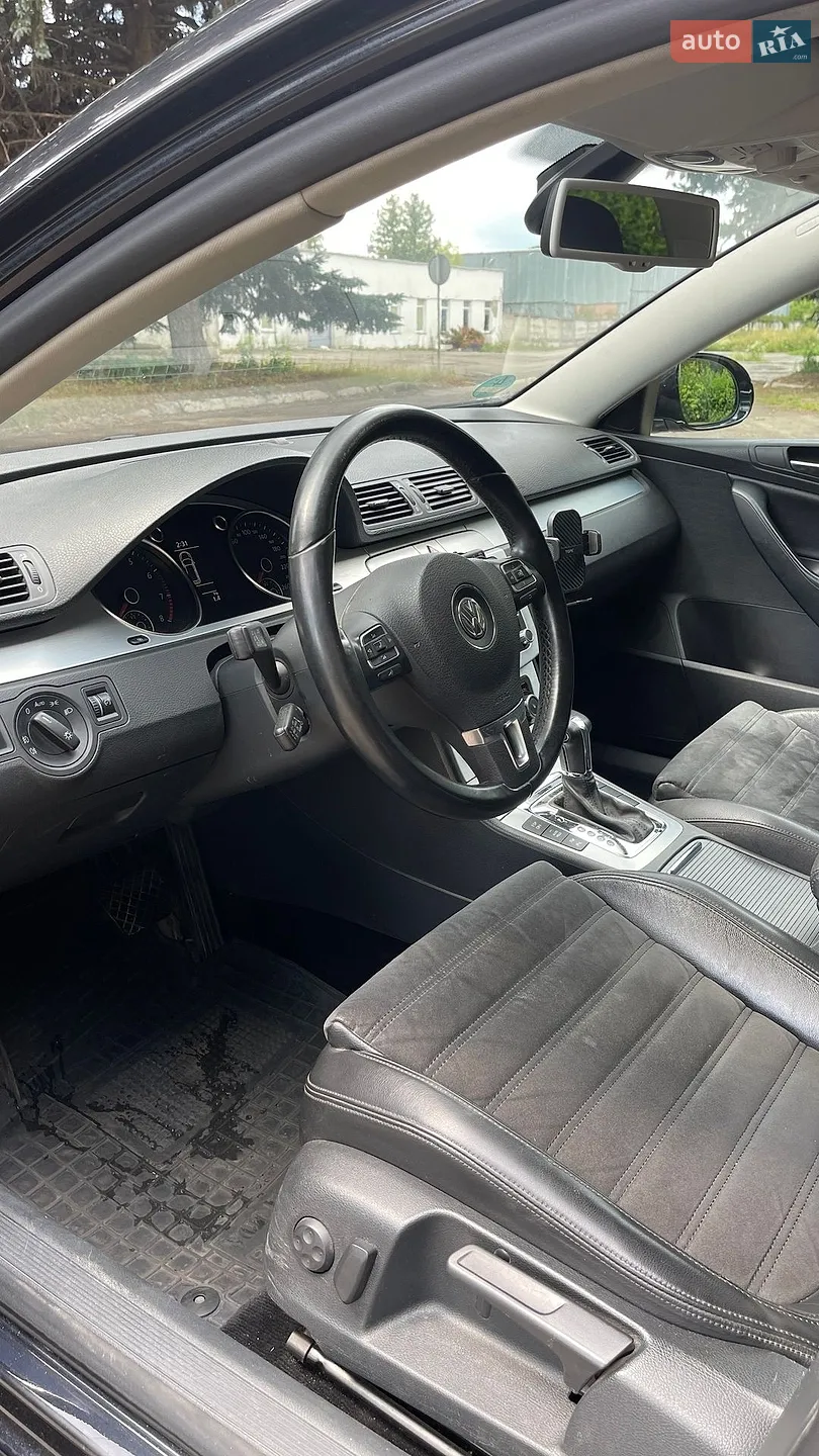 2010 Volkswagen Passat - мініатюра 10