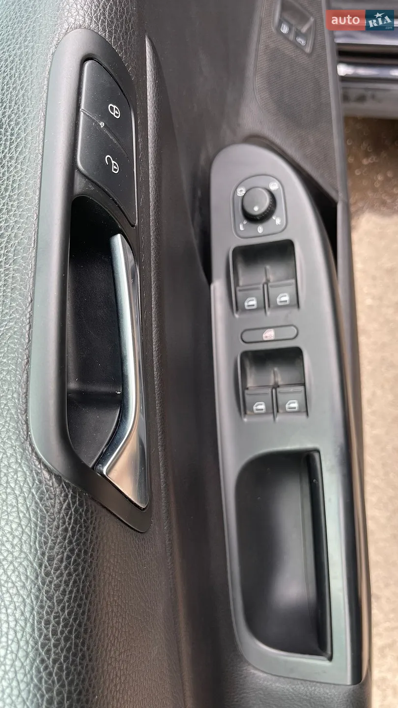 2010 Volkswagen Passat - мініатюра 11