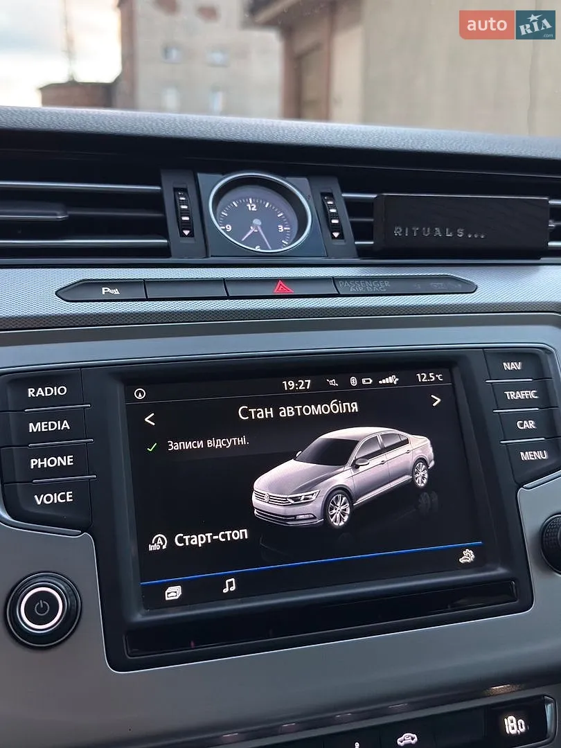 2017 Volkswagen Passat - мініатюра 10