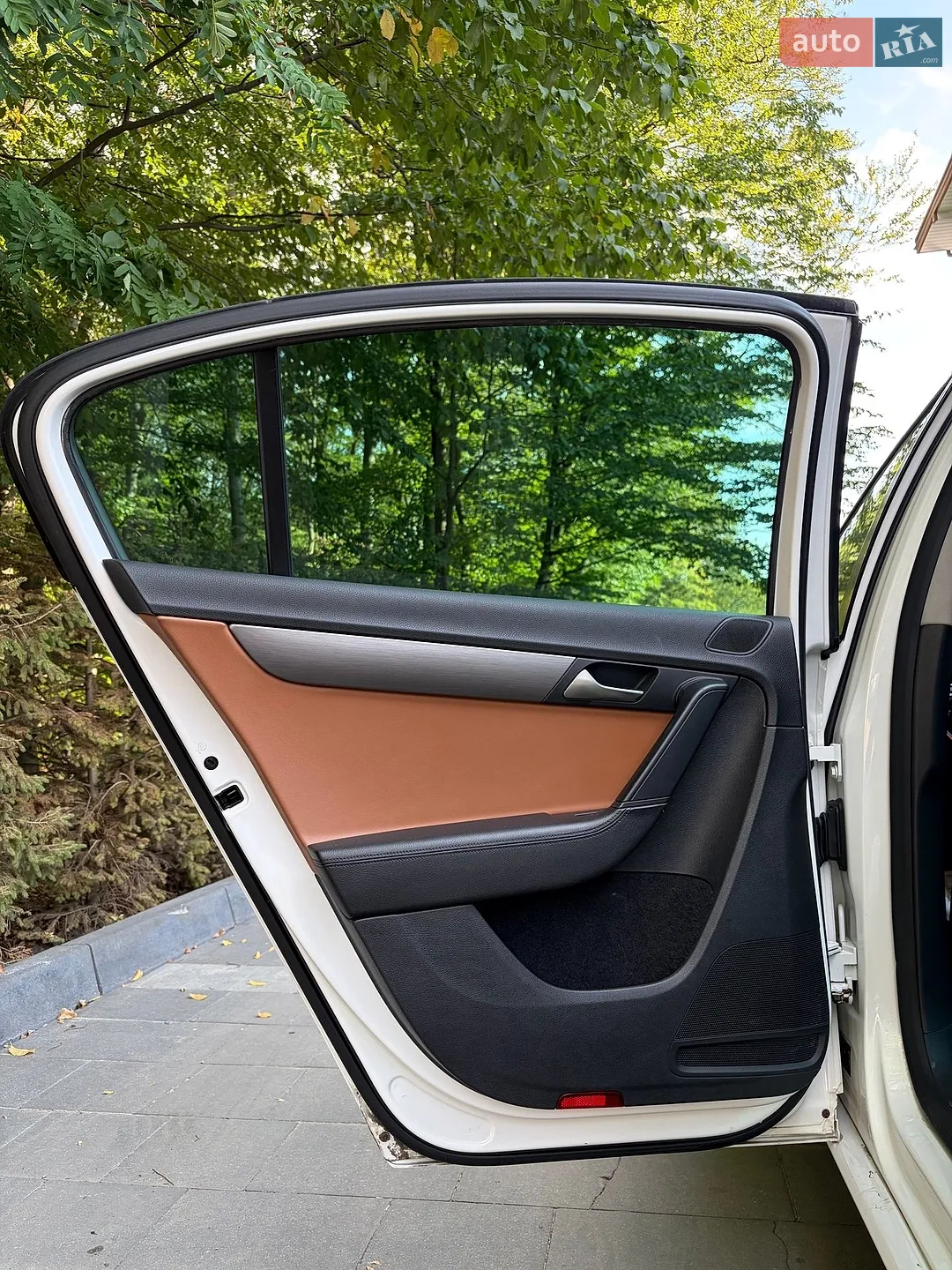 2011 Volkswagen Passat - мініатюра 24