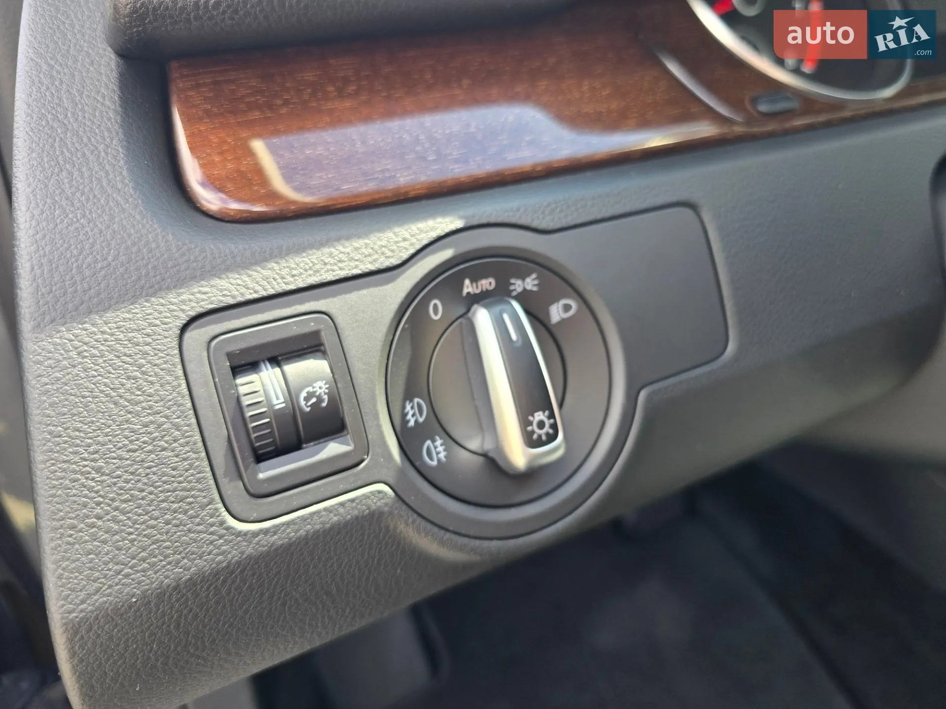 2011 Volkswagen Passat - мініатюра 31