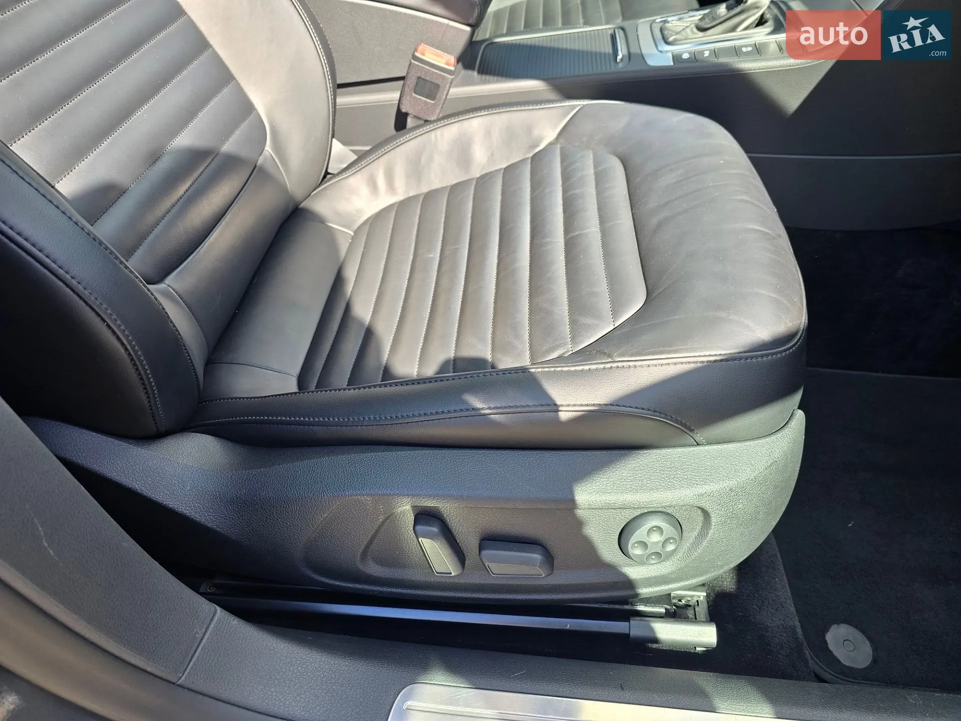 2011 Volkswagen Passat - мініатюра 45