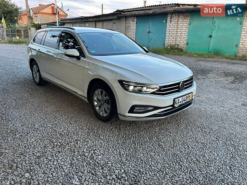 Volkswagen Passat 2022