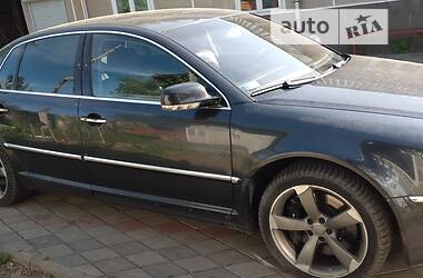 Седан Volkswagen Phaeton 2002 в Косове