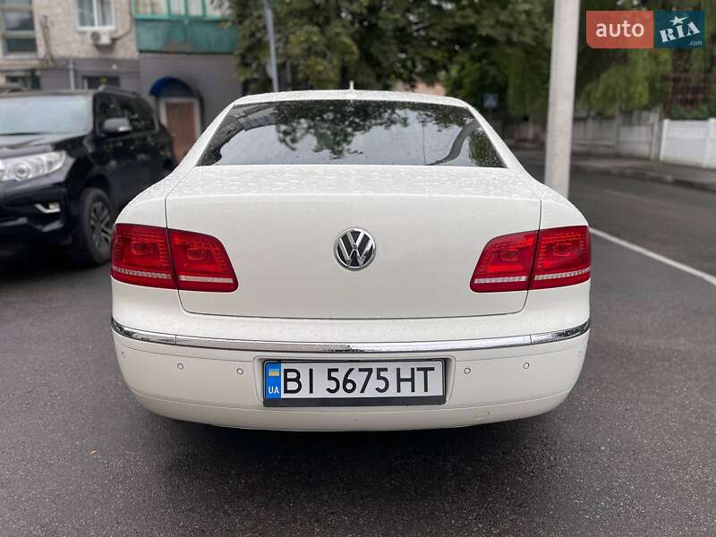 Седан Volkswagen Phaeton 2011 в Кременчуці