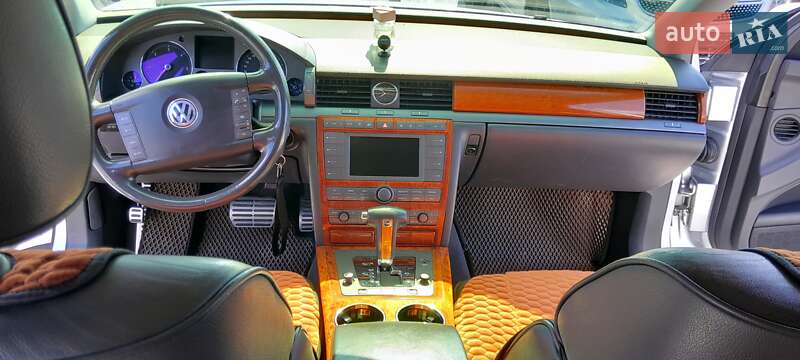 Седан Volkswagen Phaeton 2005 в Львове