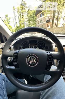 Седан Volkswagen Phaeton 2014 в Киеве