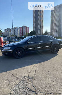 Седан Volkswagen Phaeton 2006 в Киеве