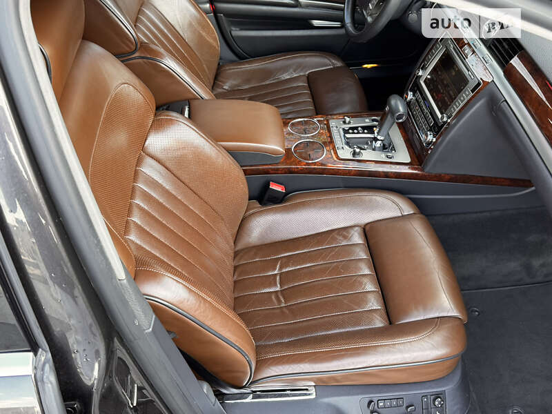 Седан Volkswagen Phaeton 2010 в Тячеві