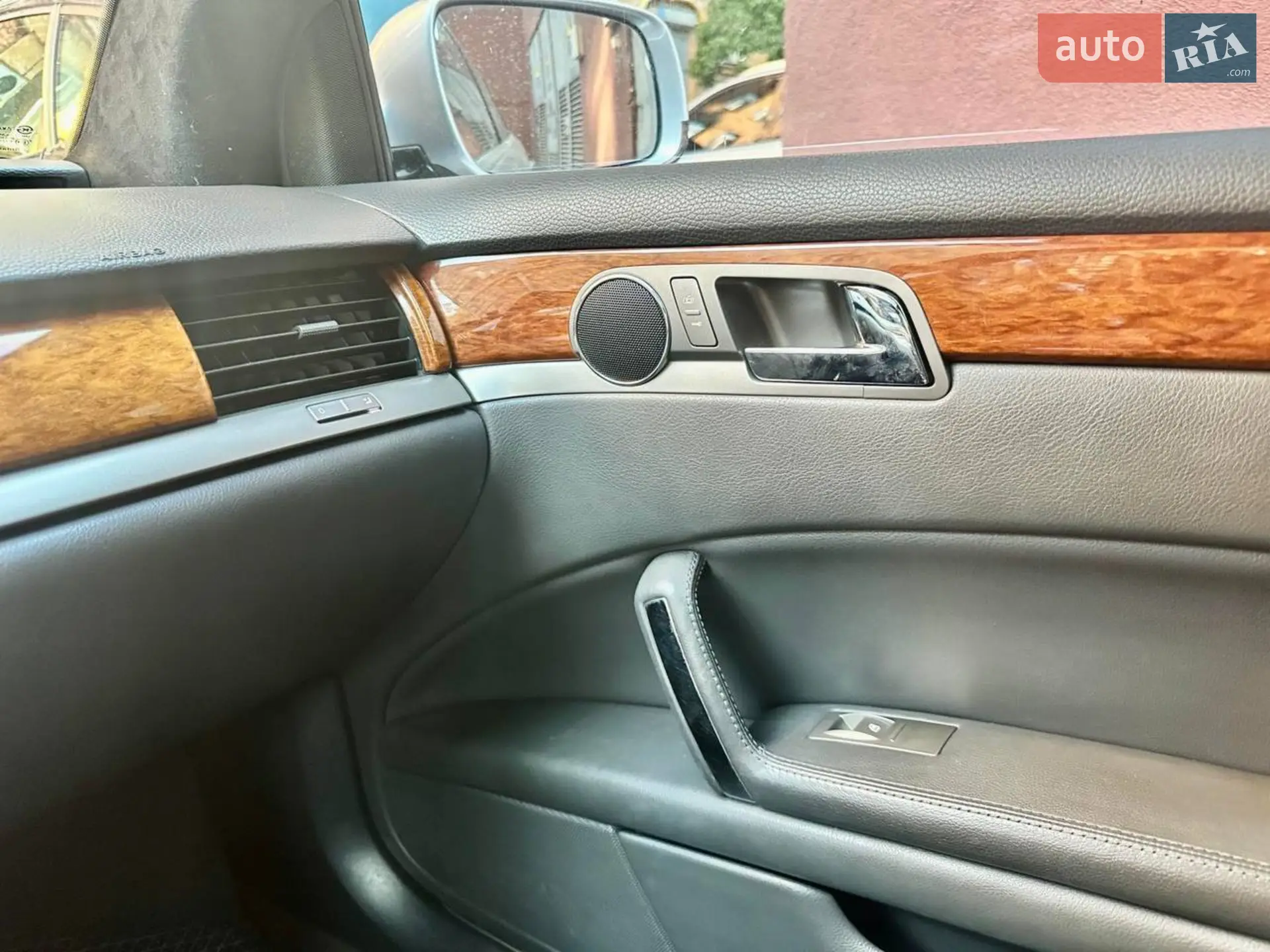 2010 Volkswagen Phaeton - мініатюра 16
