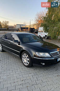 Седан Volkswagen Phaeton 2006 в Черновцах