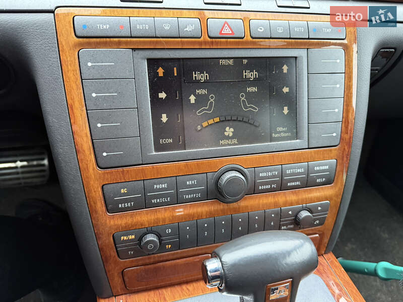 Седан Volkswagen Phaeton 2005 в Бучаче