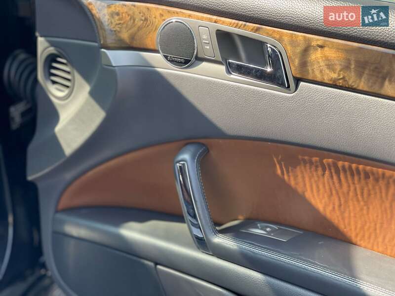 Седан Volkswagen Phaeton 2009 в Ужгороде