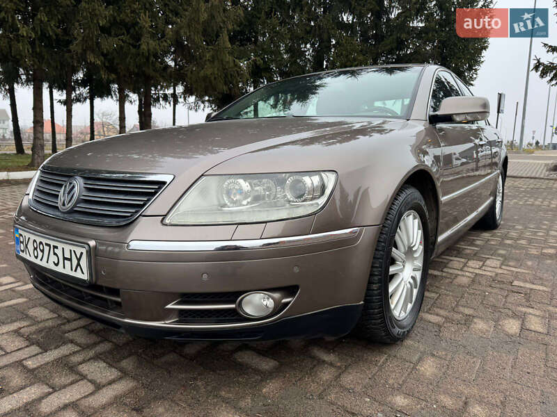 Седан Volkswagen Phaeton 2008 в Рівному