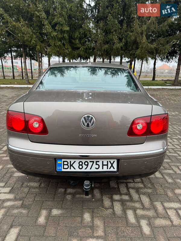 Седан Volkswagen Phaeton 2008 в Рівному