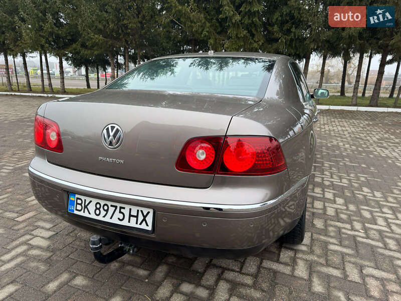 Седан Volkswagen Phaeton 2008 в Рівному