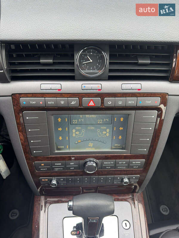 Седан Volkswagen Phaeton 2008 в Рівному