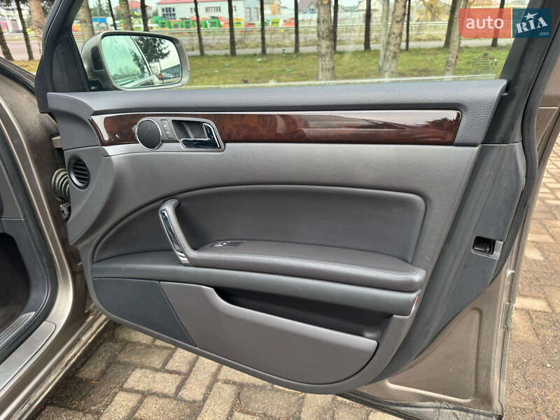 Седан Volkswagen Phaeton 2008 в Рівному