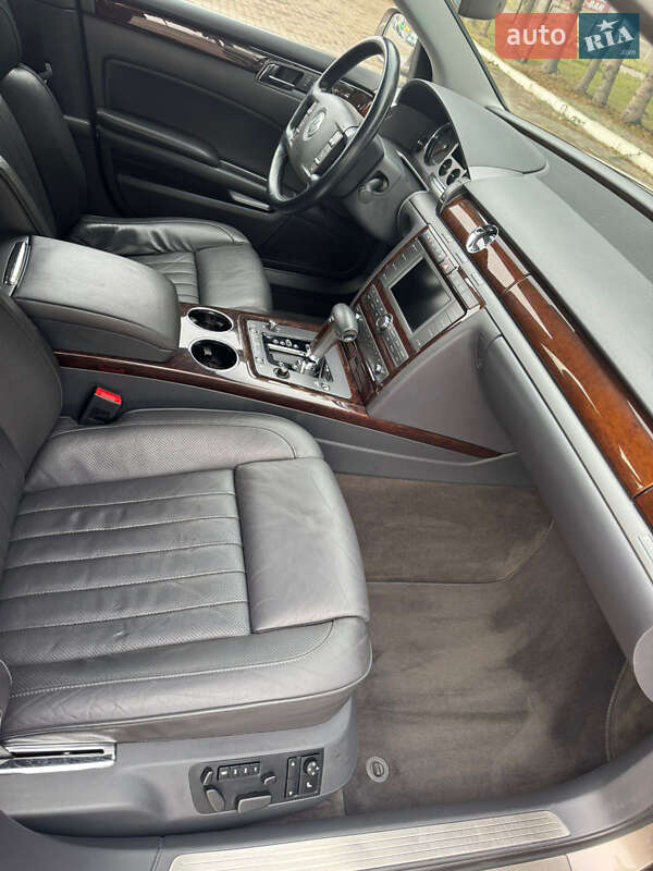 Седан Volkswagen Phaeton 2008 в Рівному