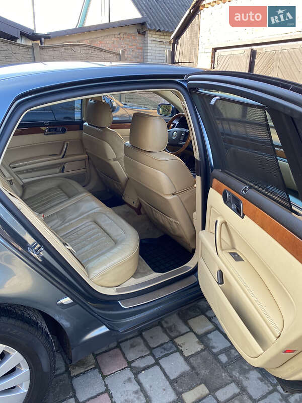 Седан Volkswagen Phaeton 2005 в Луцке