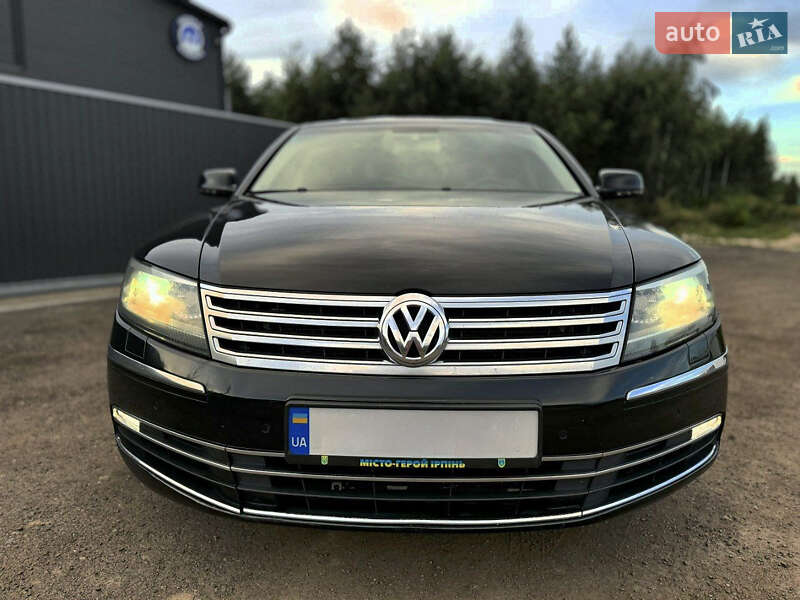 Седан Volkswagen Phaeton 2015 в Киеве