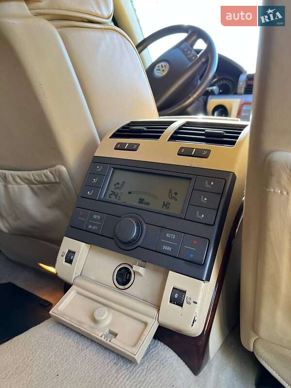 Седан Volkswagen Phaeton 2006 в Южноукраинске