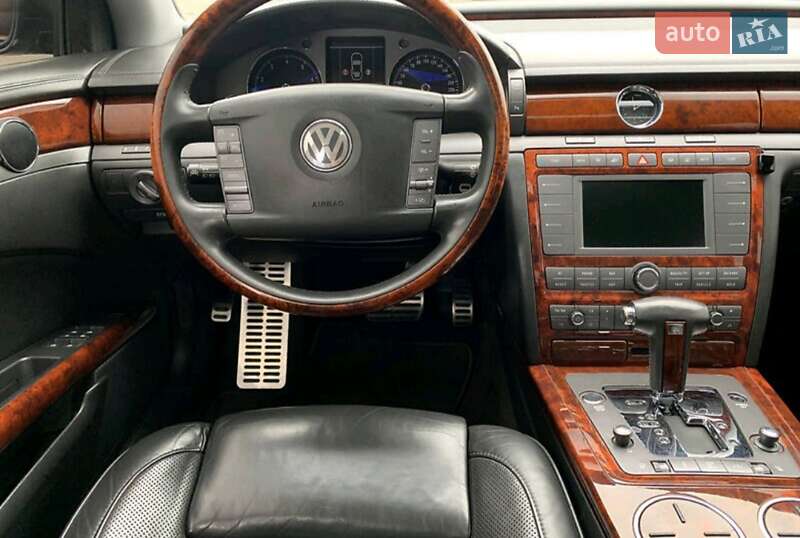 Седан Volkswagen Phaeton 2008 в Киеве
