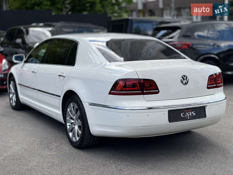 Седан Volkswagen Phaeton 2014 в Киеве