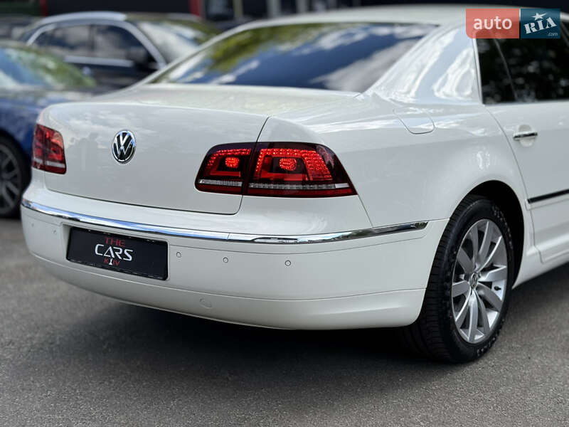 Седан Volkswagen Phaeton 2014 в Киеве