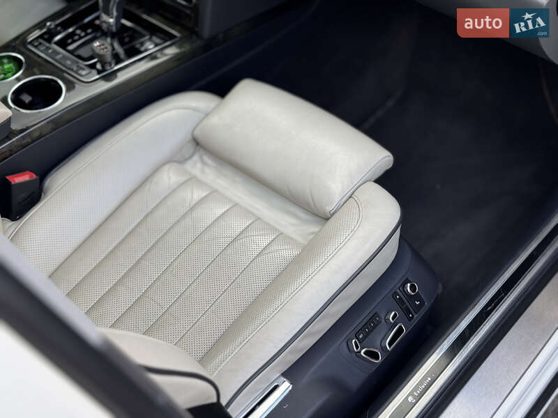Седан Volkswagen Phaeton 2014 в Киеве