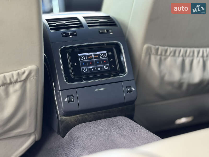 Седан Volkswagen Phaeton 2014 в Киеве