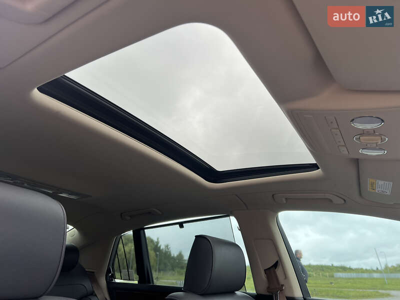 Седан Volkswagen Phaeton 2013 в Львові