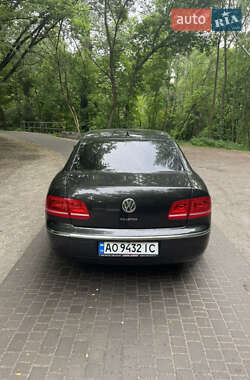 Седан Volkswagen Phaeton 2011 в 