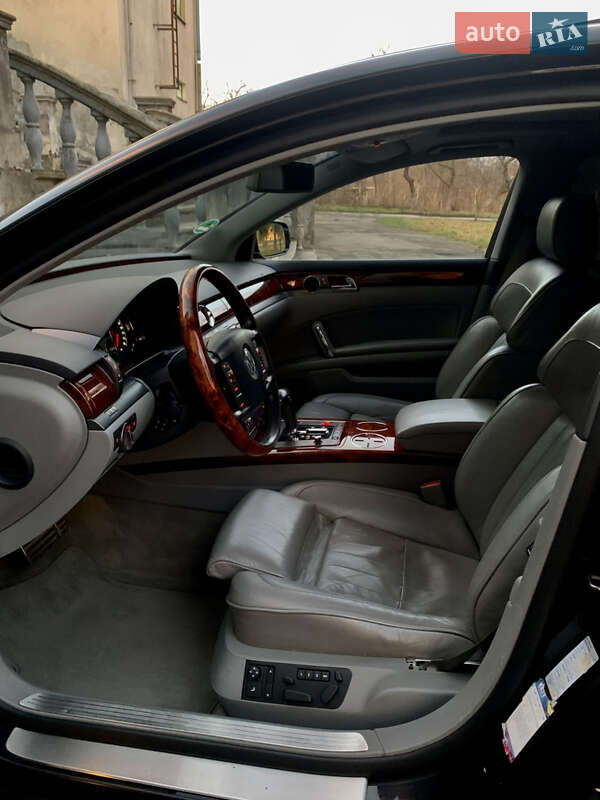 Седан Volkswagen Phaeton 2007 в Калуше