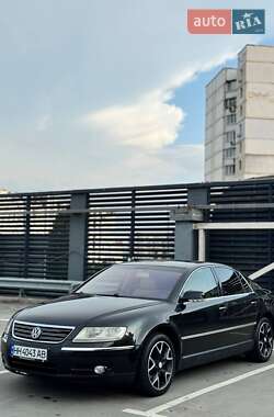 Седан Volkswagen Phaeton 2004 в Киеве