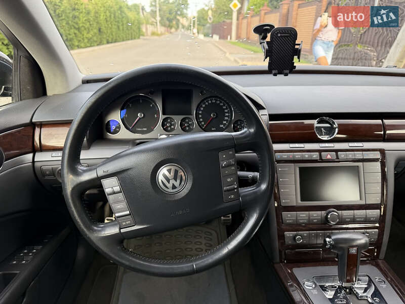 Седан Volkswagen Phaeton 2007 в Александрие