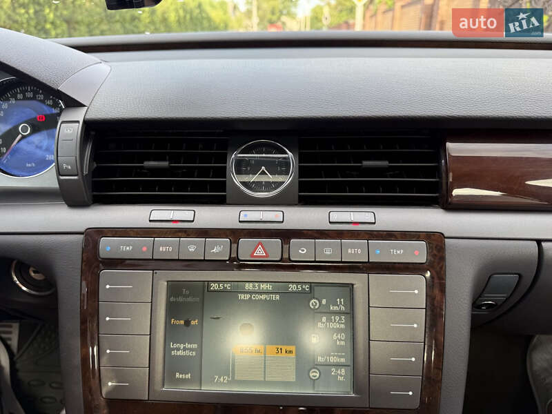 Седан Volkswagen Phaeton 2007 в Александрие