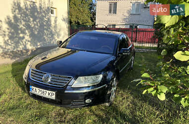 Седан Volkswagen Phaeton 2003 в Киеве