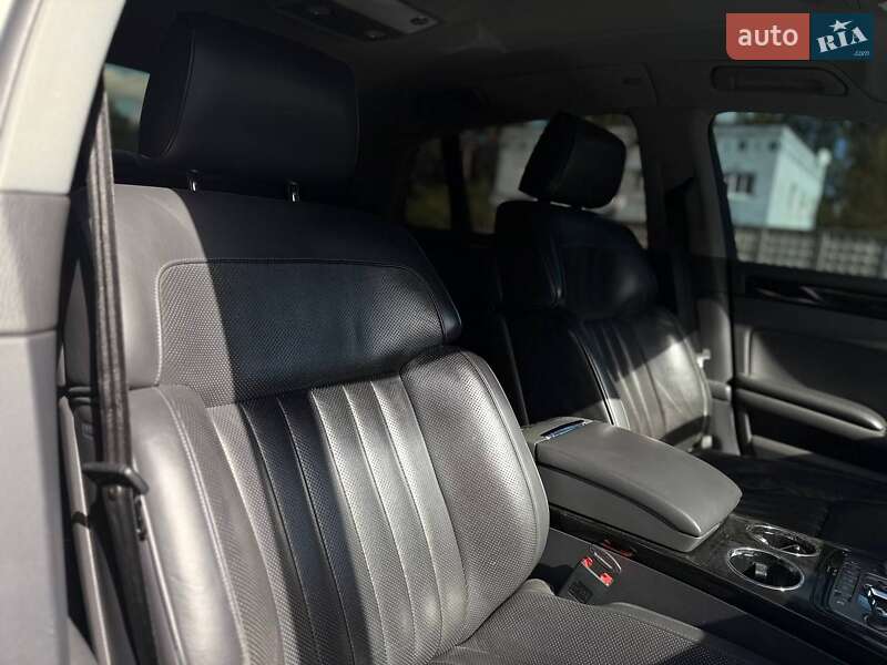 Седан Volkswagen Phaeton 2009 в Малине